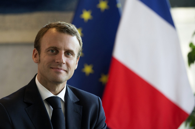 Tổng thống Emmanuel Macron đã thông báo Pháp quyết định chia sẻ cho Việt Nam 670.000 liều vắc xin AstraZeneca thông qua cơ chế COVAX. (Nguồn ảnh: suckhoedoisong.vn)